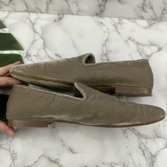 Vince Womens Gray Crushed Velvet Loafer Flats Size 8 Slip On Made in Italy - Picture 7 of 9